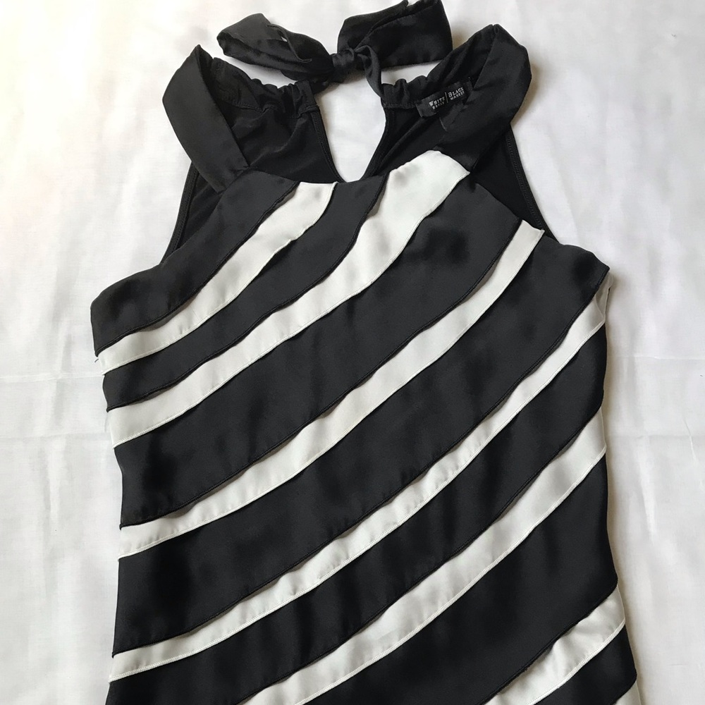 Halter shape sleeveless top